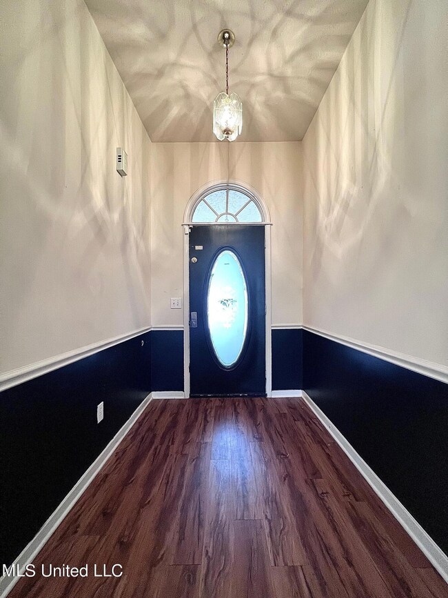 910 Eagles Nest Dr, Byram, MS 39272 - photo 4