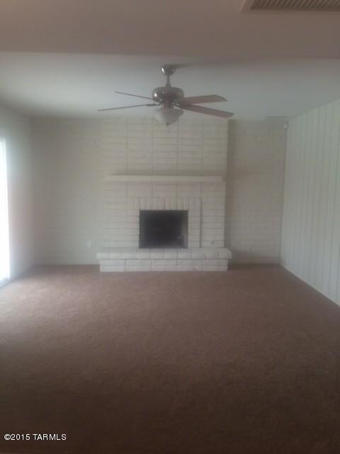 Familty Room.jpg