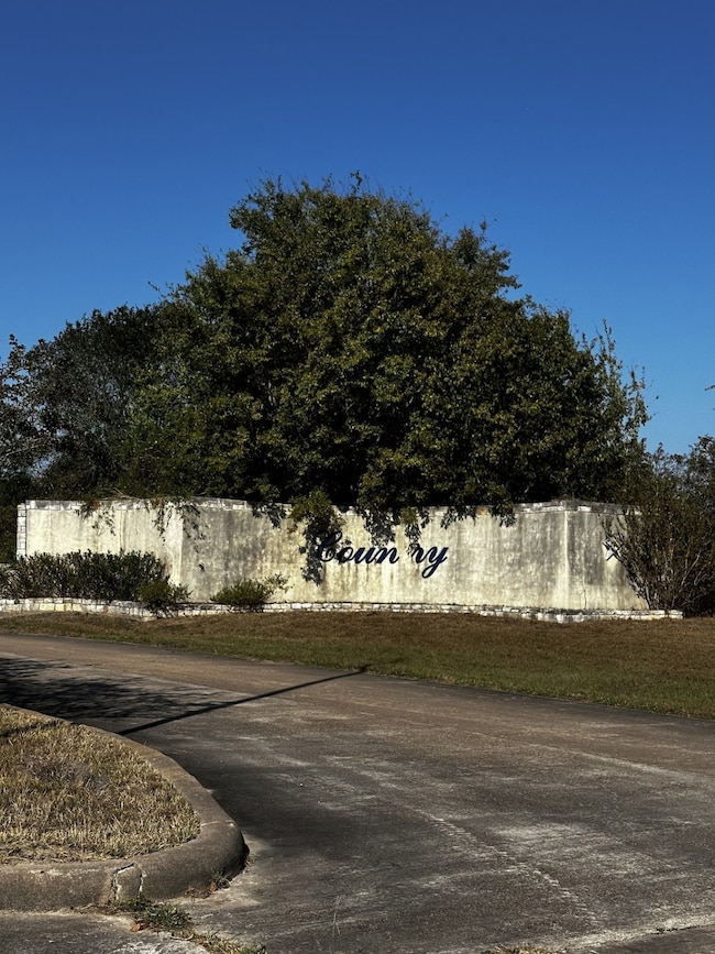 Entrance to Bluebonnet