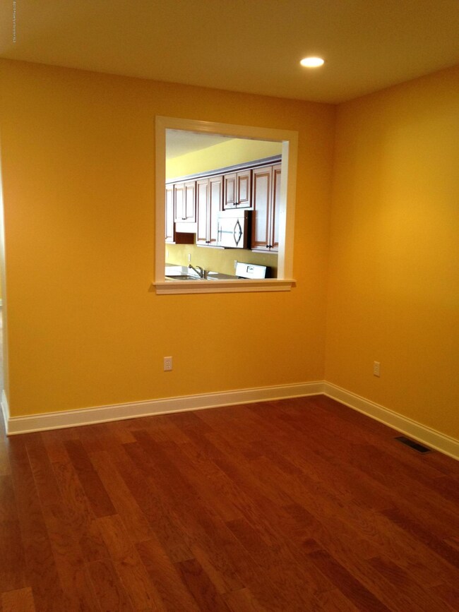 605 Edith St, Old Forge, PA 18518 - photo 6