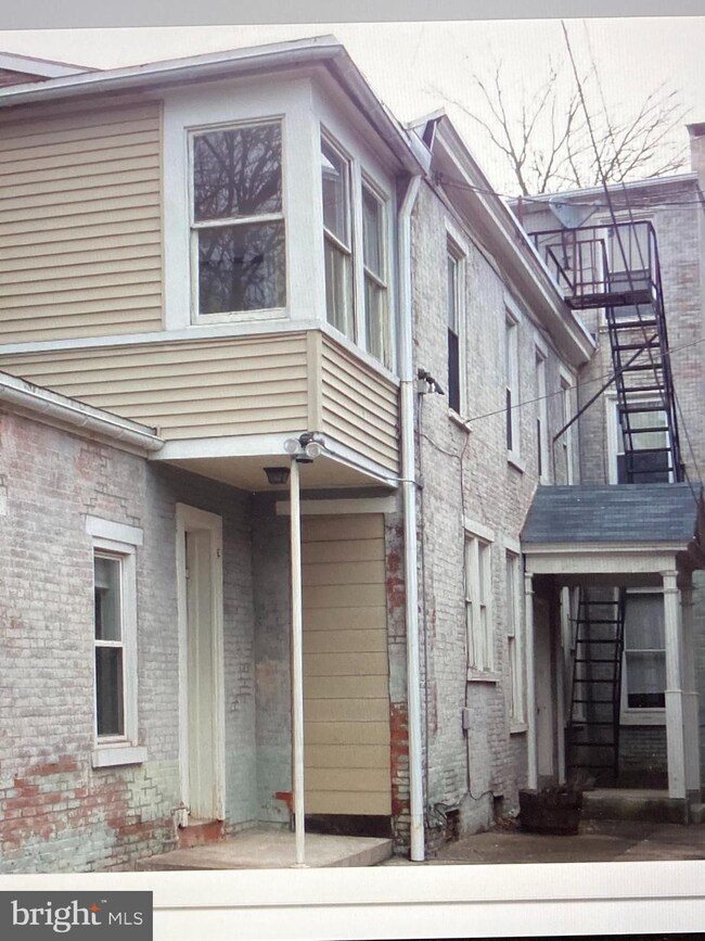 110 S 4th St, Reading, PA 19602 - photo 6