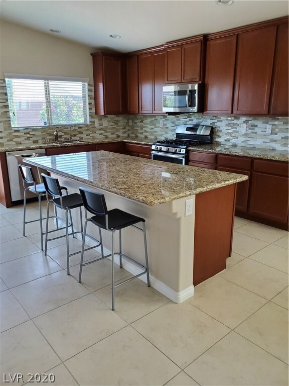 Kitchen with Large Island