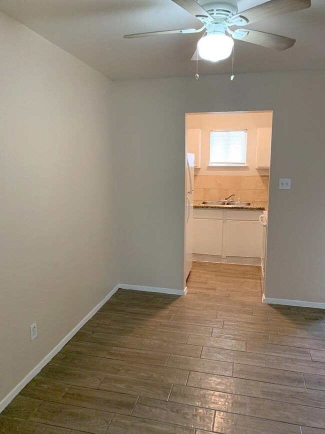 14302 Laredo St unit 1, Houston, TX 77015 - photo 4