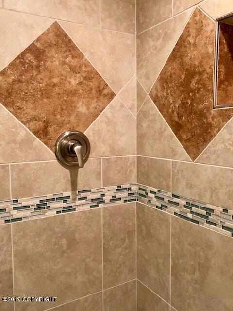 3041 Lois Dr unit 406, Anchorage, AK 99517 - photo 5