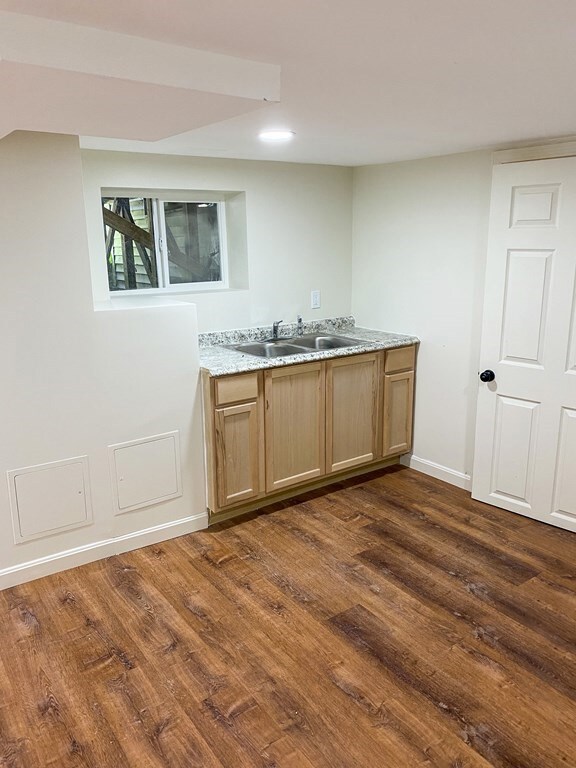 8 Floyd St, Saugus, MA 01906 - photo 3