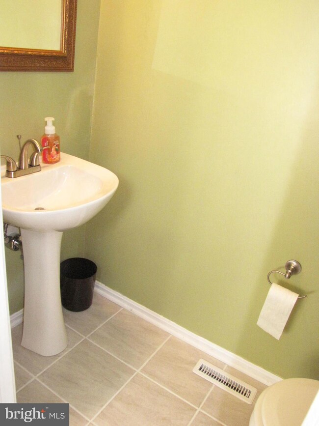 9230 Brewington Ln, Laurel, MD 20723 - photo 4