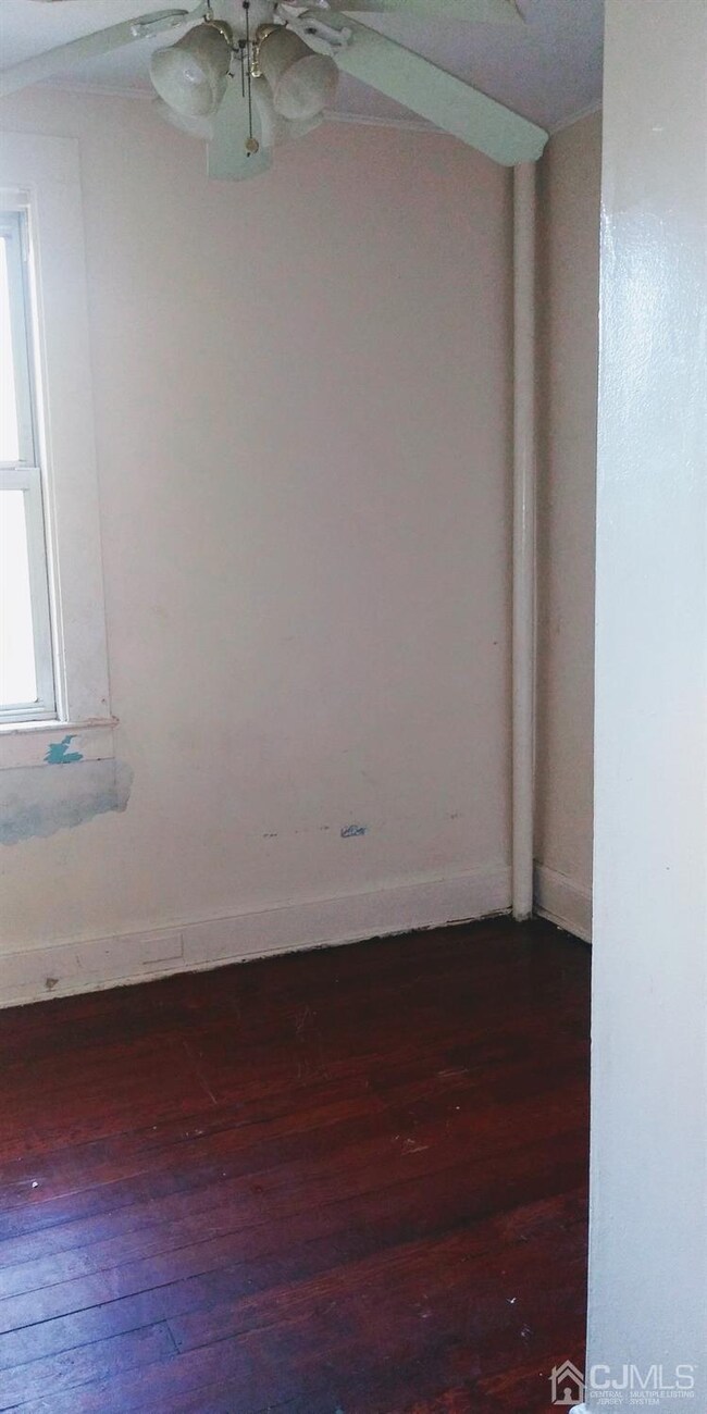 28 Mitchell Ave, New Brunswick, NJ 08901 - photo 7