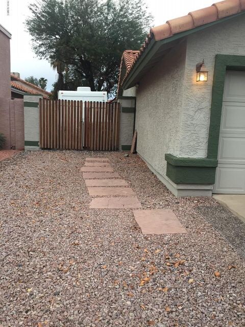 RV Gate
