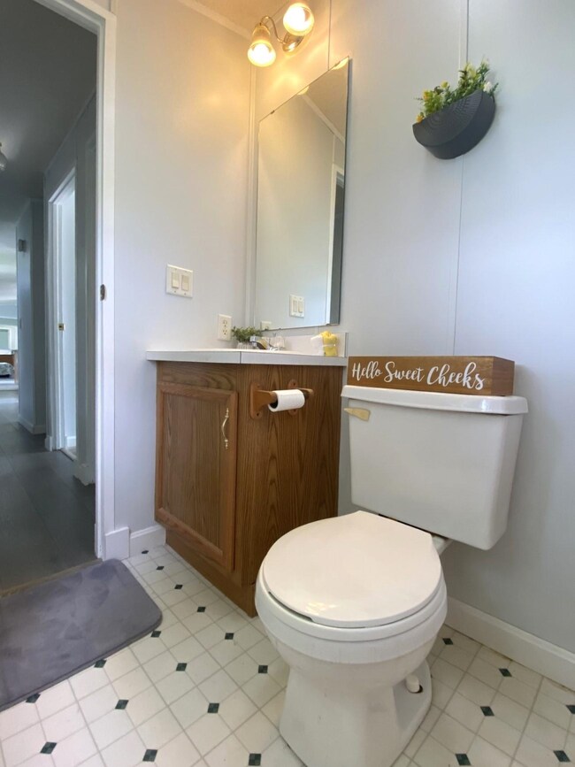 596 S Barre Rd unit 8, Barre, VT 05641 - photo 4