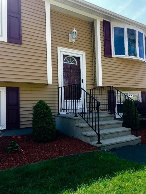 37 Atlantic Ave, West Warwick, RI 02893 - photo 3