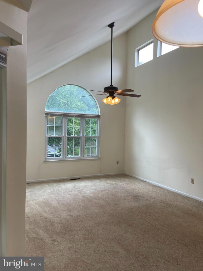 6 Dennis Ct unit 6, Hightstown, NJ 08520 - photo 5