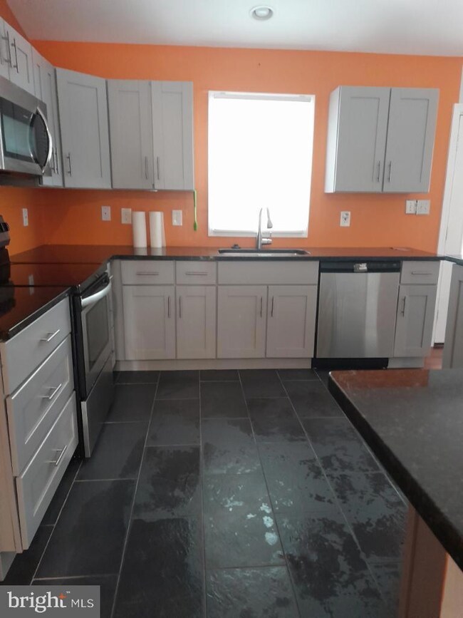 2039 Cross Trails Rd, Windsor Mill, MD 21244 - photo 3