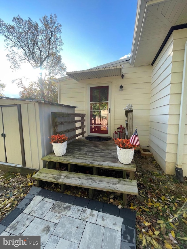 304 Anderson Ave, Rockville, MD 20850 - photo 2