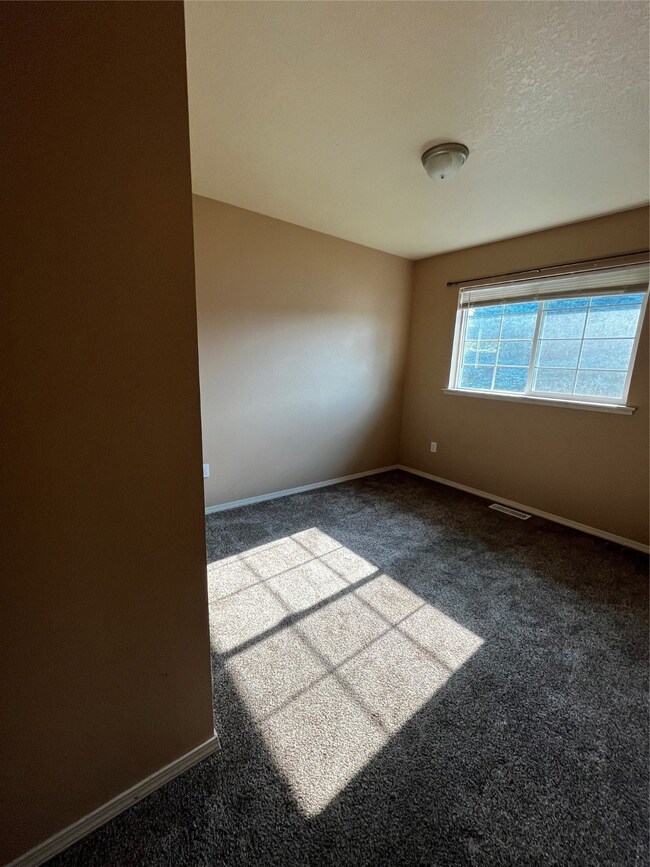 2013 S Woodland Dr, Kalispell, MT 59901 - photo 5