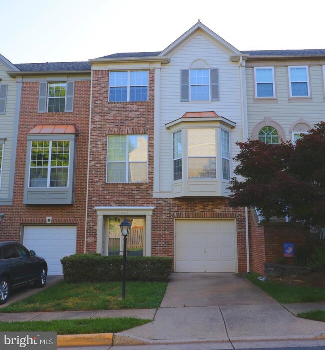 47640 Sandbank Square, Sterling, VA 20165 - photo 2