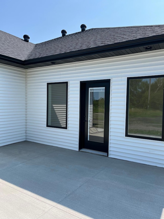 316 4th Ave SW, Hankinson, ND 58041 - photo 5