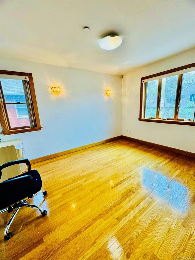 34-41 201st St, Flushing, NY 11361 - photo 5