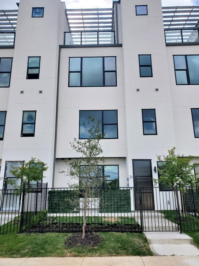 13001 Hutton Dr unit 29, Farmers Branch, TX 75234 - photo 2