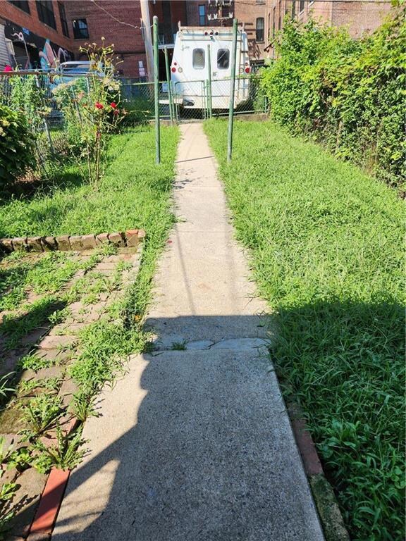 726 N Jordan St, Allentown, PA 18102 - photo 4