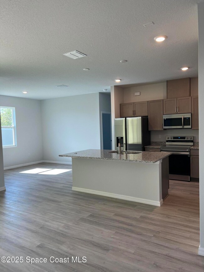 542 Lambright St SW, Palm Bay, FL 32908 - photo 5