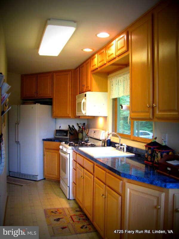 4725 Fiery Run Rd, Linden, VA 22642 - photo 5