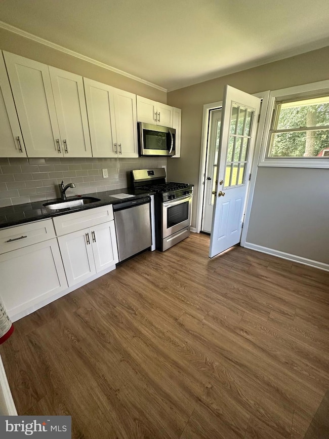 1075 Fireside Ave, Ewing, NJ 08618 - photo 4