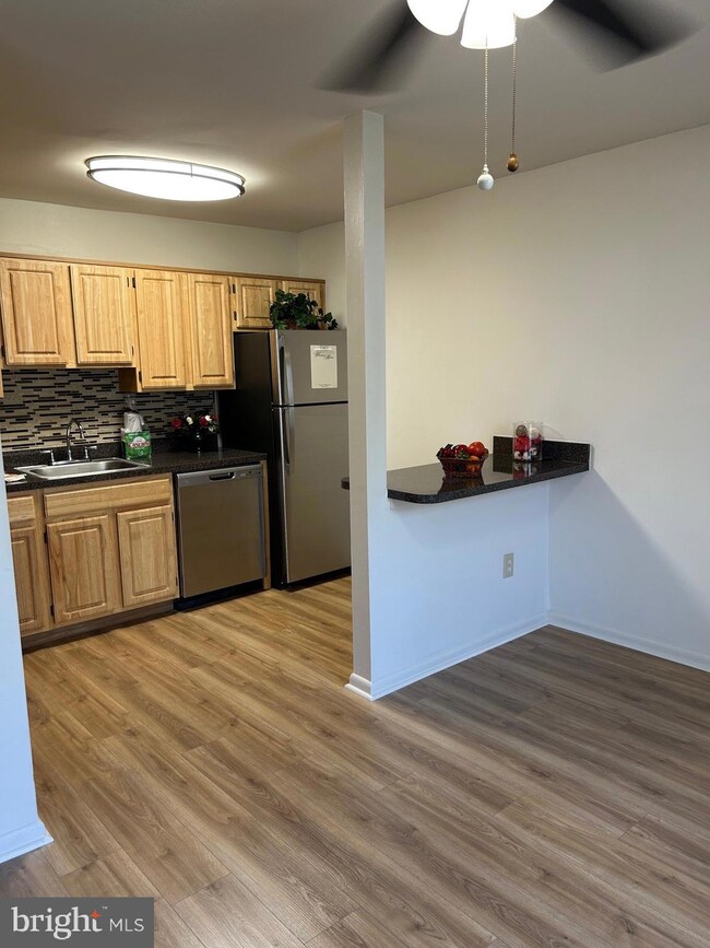 331 Preston Ave unit 601, Voorhees, NJ 08043 - photo 3