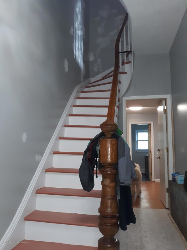 205 van Duzer St, Staten Island, NY 10301 - photo 3