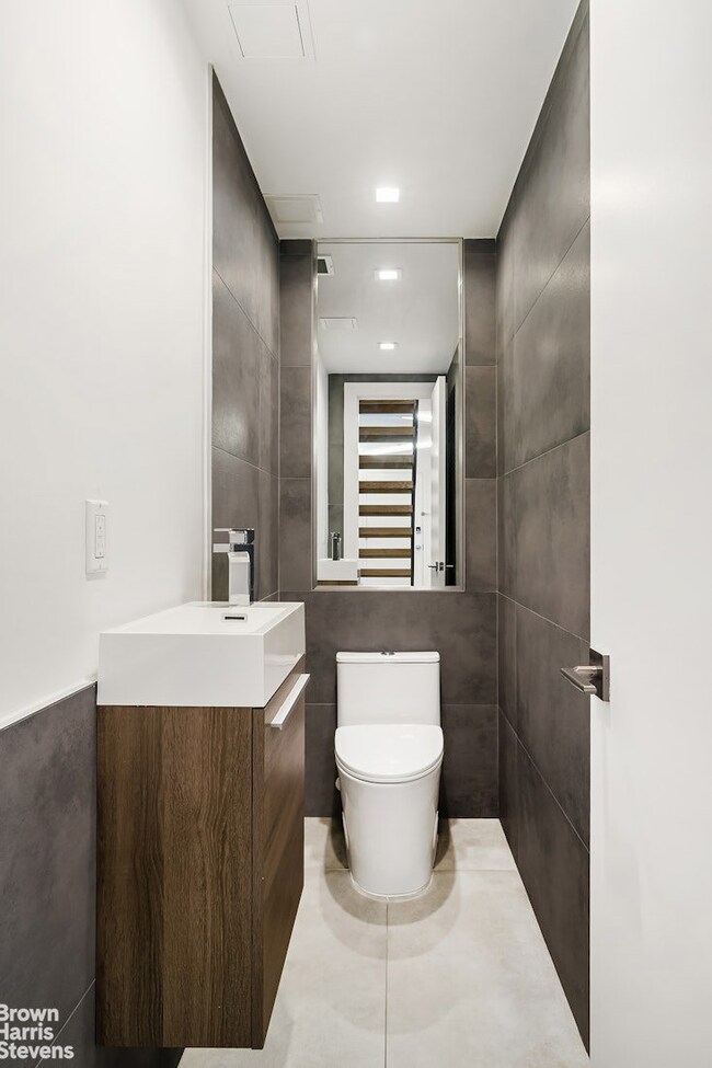 553 W 182nd St unit 3F, New York, NY 10033 - photo 6