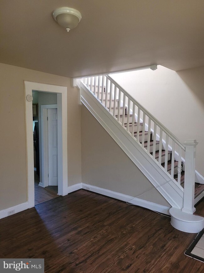 761 Linnard St, Baltimore, MD 21229 - photo 7