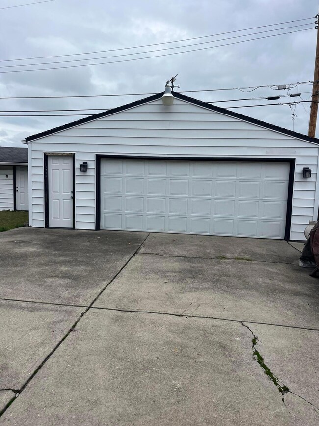 3898 Halsey Place, Columbus, OH 43228 - photo 4