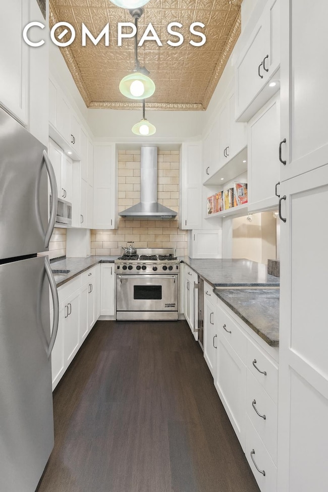 228 W 21st St unit 2, New York, NY 10011 - photo 5