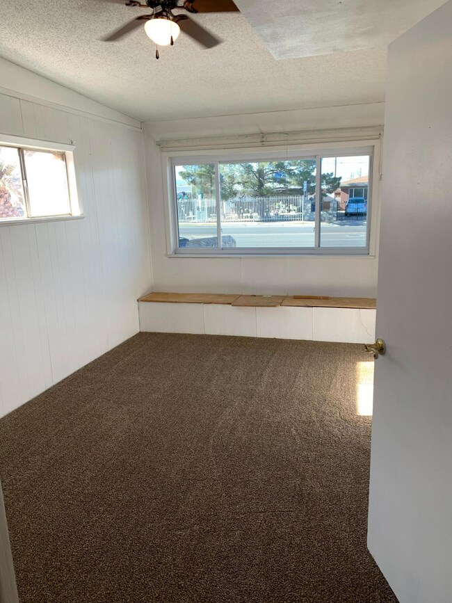 328 Mccarthy Ave, El Paso, TX 79915 - photo 7