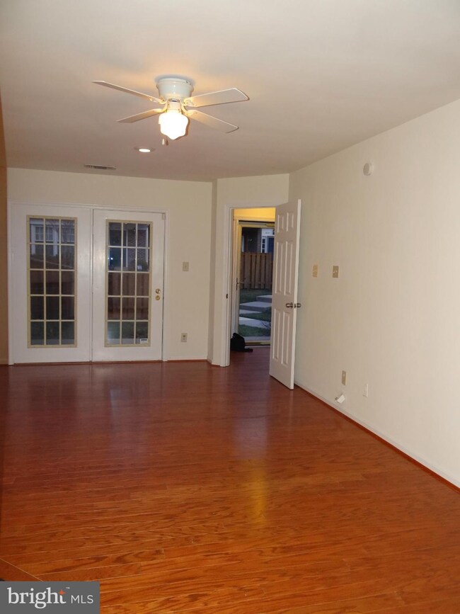 4045 Chetham Way unit 18, Woodbridge, VA 22192 - photo 4