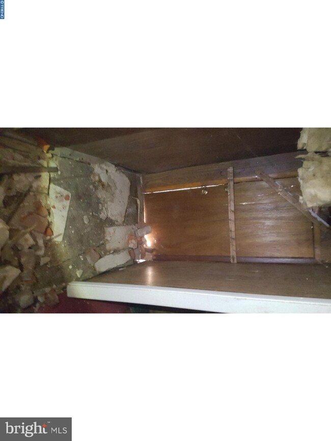 907 Douglass St, Camden, NJ 08103 - photo 6