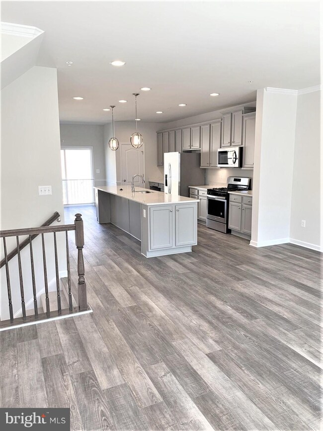 7774 Willow Oak Ct, Hanover, MD 21076 - photo 2