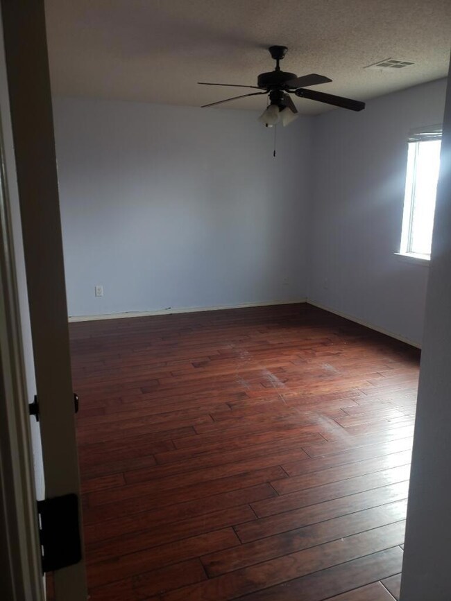 809 Desert Bush Dr, El Paso, TX 79928 - photo 4