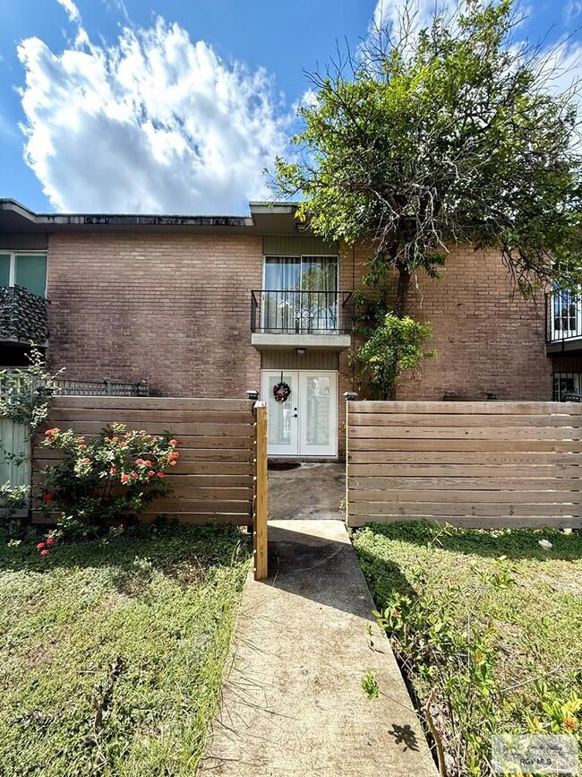 3026 Old Highway 77 unit 913-3, Brownsville, TX 78520 - photo 2