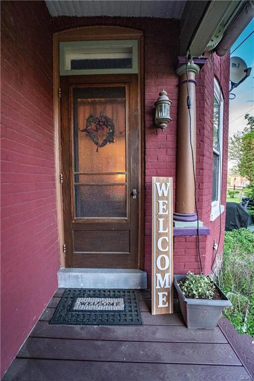 The transom window over the front door is a quaint feature of Victorian Homes