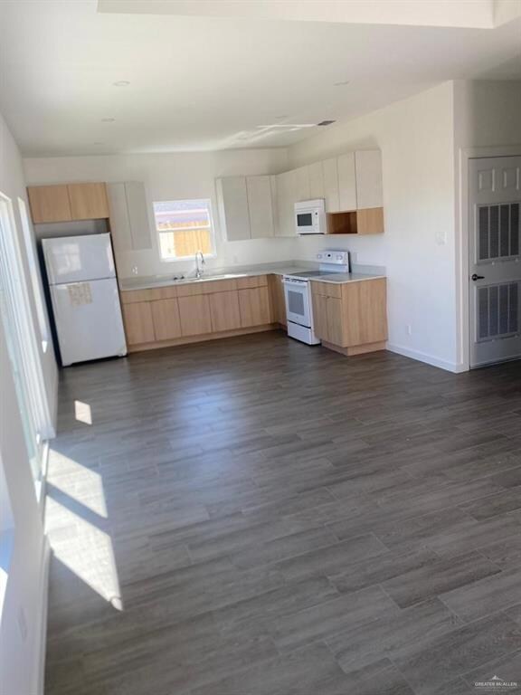 1412 Lore Dr unit 4, Weslaco, TX 78599 - photo 6