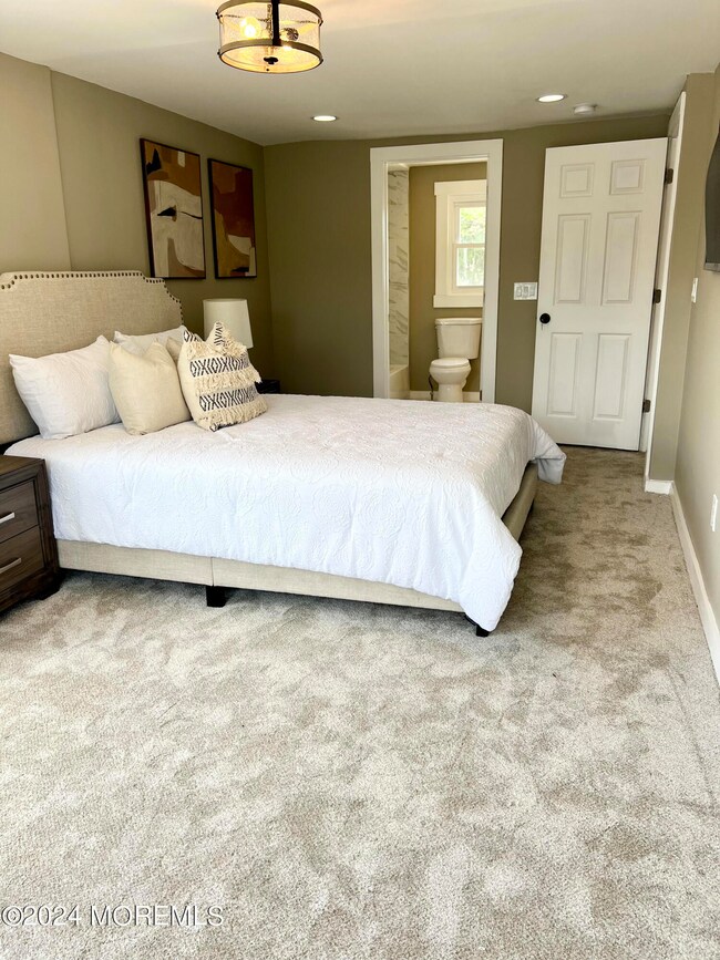 860 Woodmere Dr, Keyport, NJ 07735 - photo 4