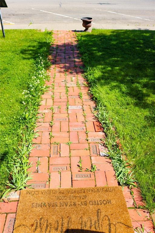 Follow the bricks to home, 202 3rd St