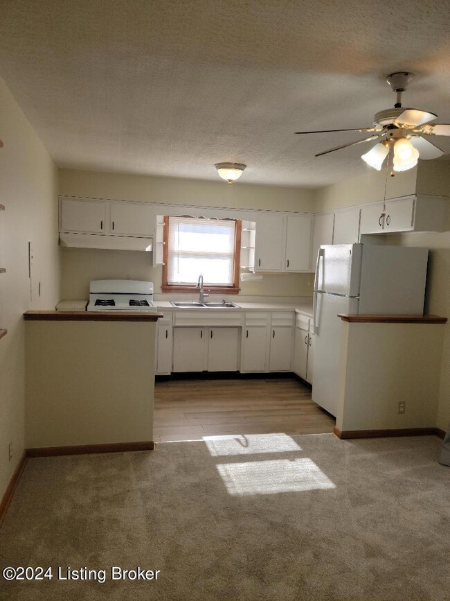 8218 Delido Rd, Louisville, KY 40219 - photo 6