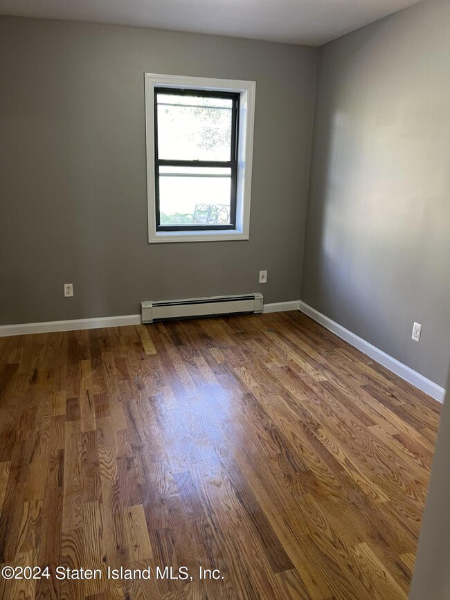 227 Vanderbilt Ave unit 1, Staten Island, NY 10304 - photo 7