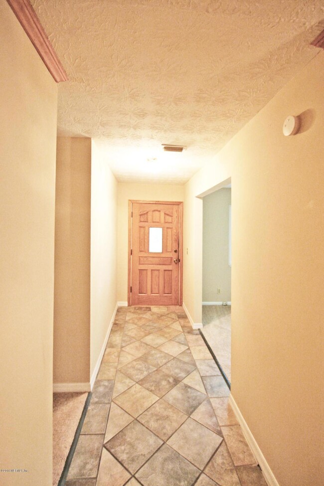 5422 Tara Woods Dr S, Jacksonville, FL 32210 - photo 3