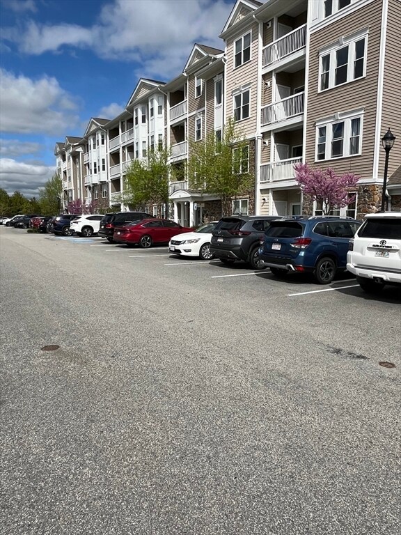 Woodstone Crossing unit 212, South Weymouth, MA 02190 - photo 4