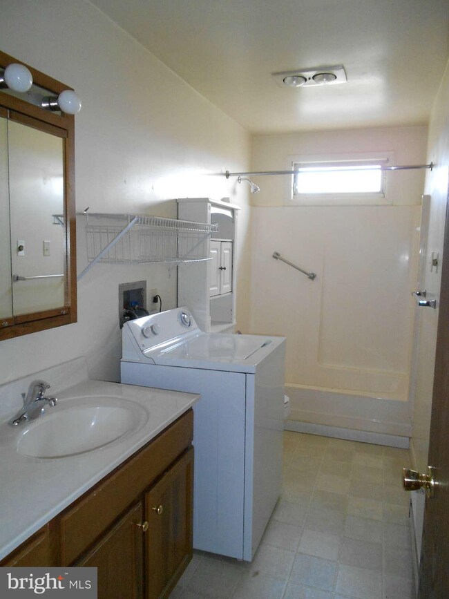 17739 Mason Dixon Rd, Hagerstown, MD 21740 - photo 6