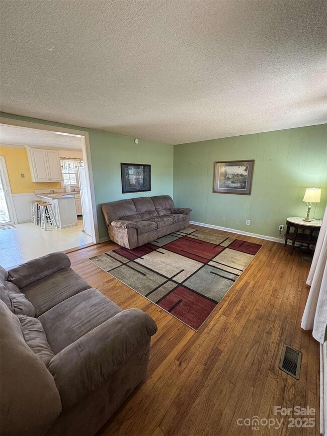 1217 Burke Rd, Shelby, NC 28152 - photo 4