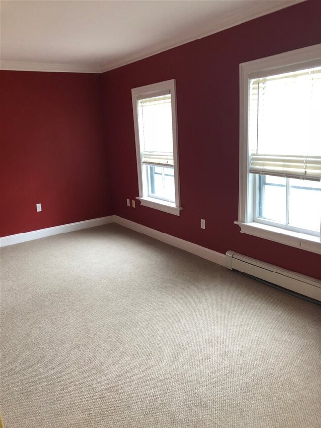 22 Harrison St, Keene, NH 03431 - photo 2