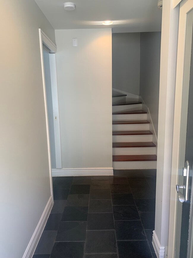 334 N Jefferson St unit A, Chicago, IL 60661 - photo 2